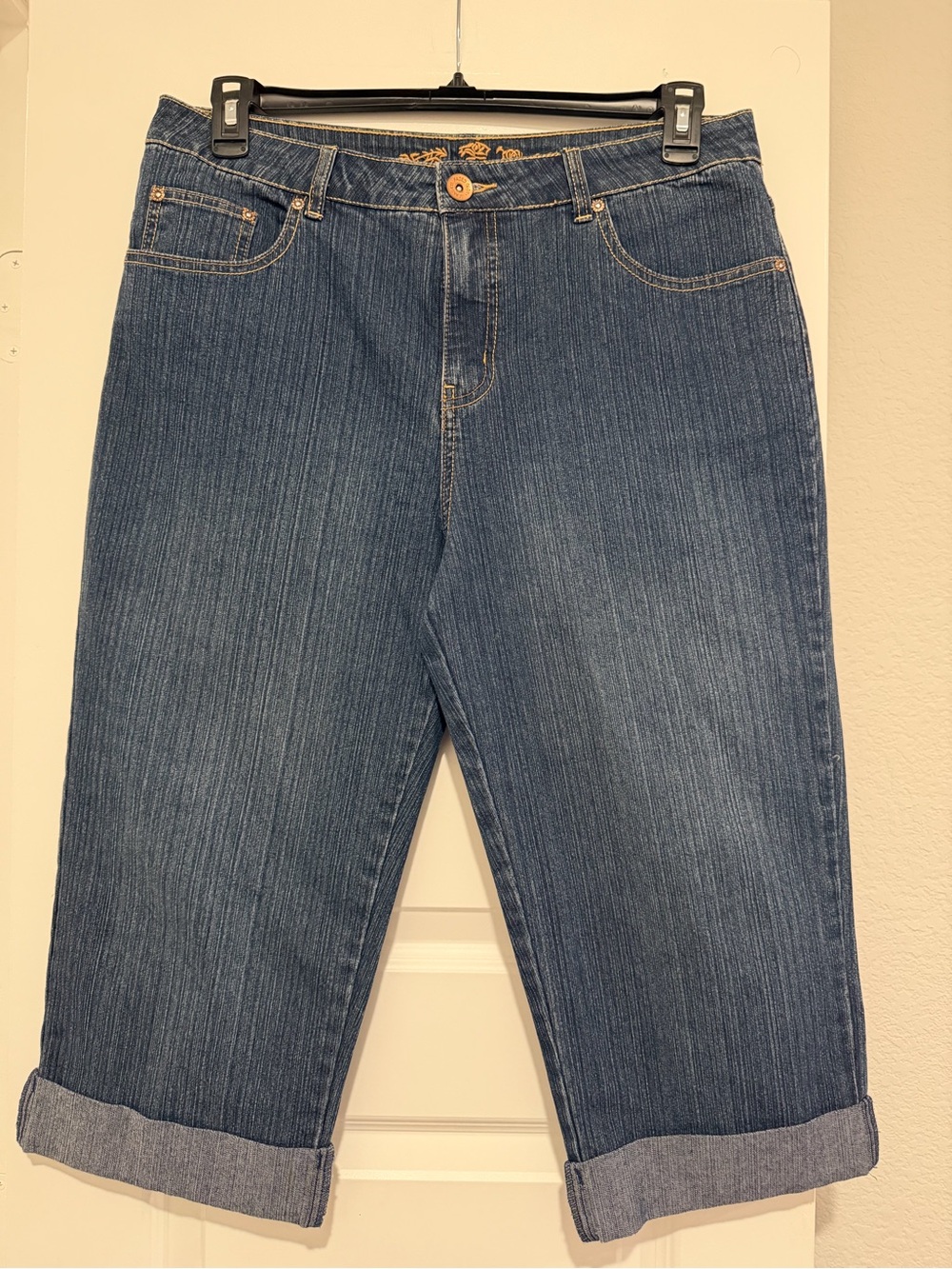 Faded Glory Y2K Dark Wash Denim Capri Jeans Rose Embroidered Waist Size 12